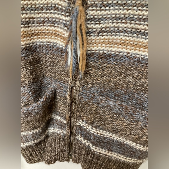 Knitted Women Cardigan Wilfred Free Brown/Beige/Off White and some grey blue. - Picture 4 of 8